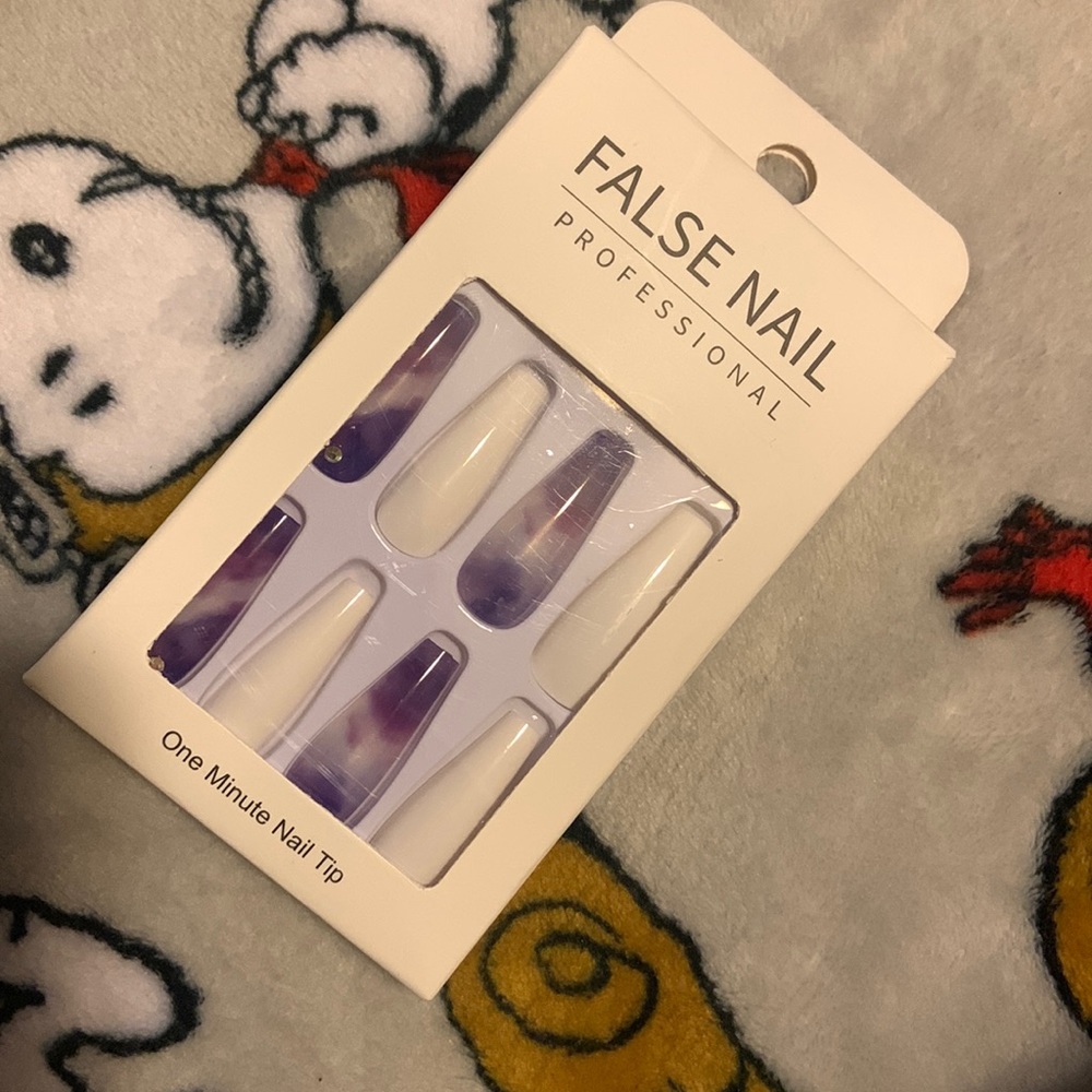 False Nail Professional